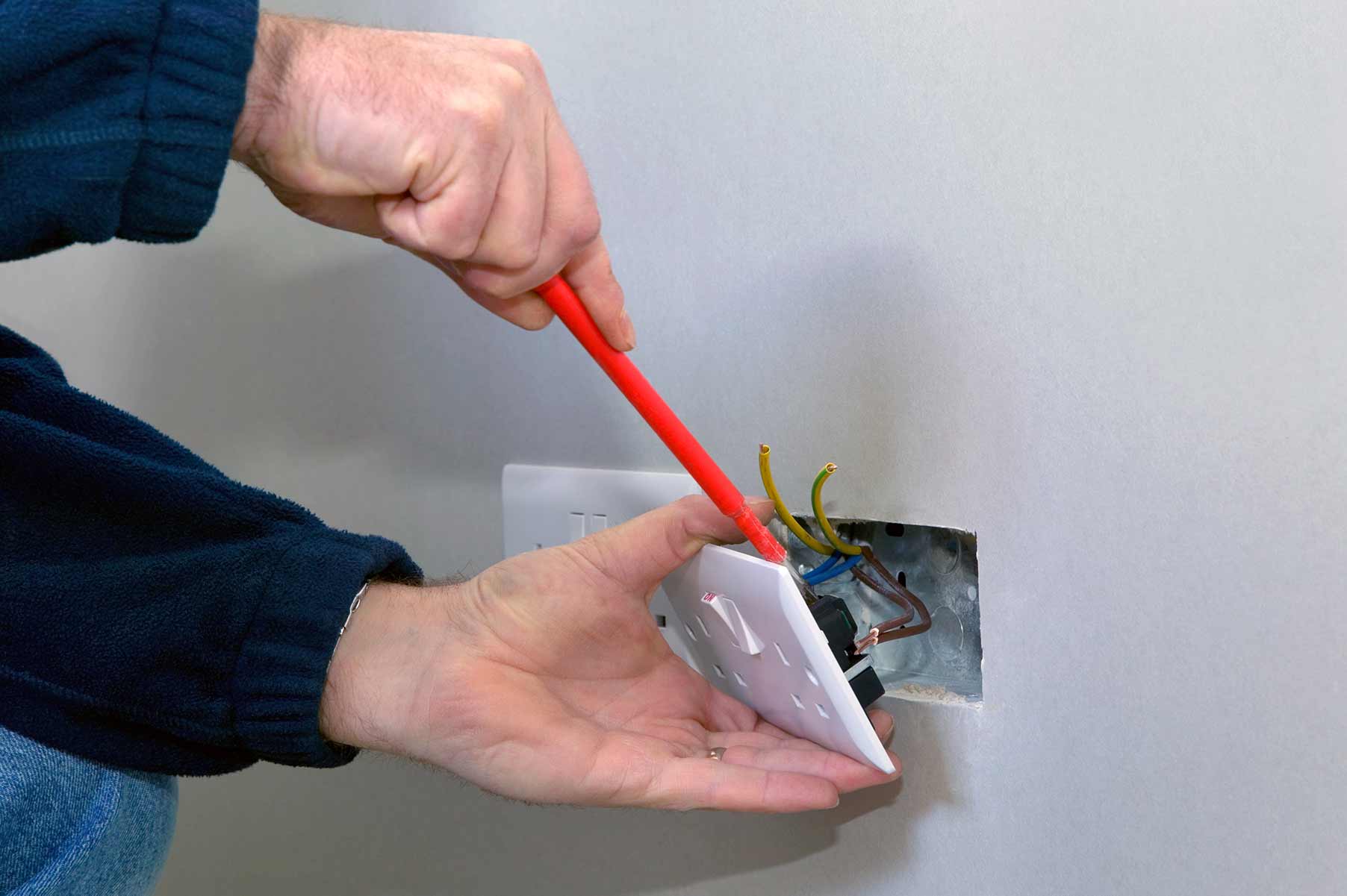 Our electricians can install plug sockets for domestic and commercial proeprties in Cleveleys and the local area. 